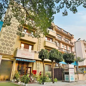 Cosy Grand, Chanakyapuri By The Cosy Hotel New Delhi